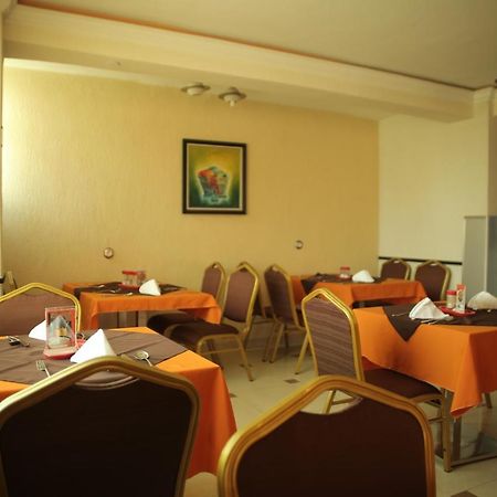 C Fun Addis Hotel Buitenkant foto