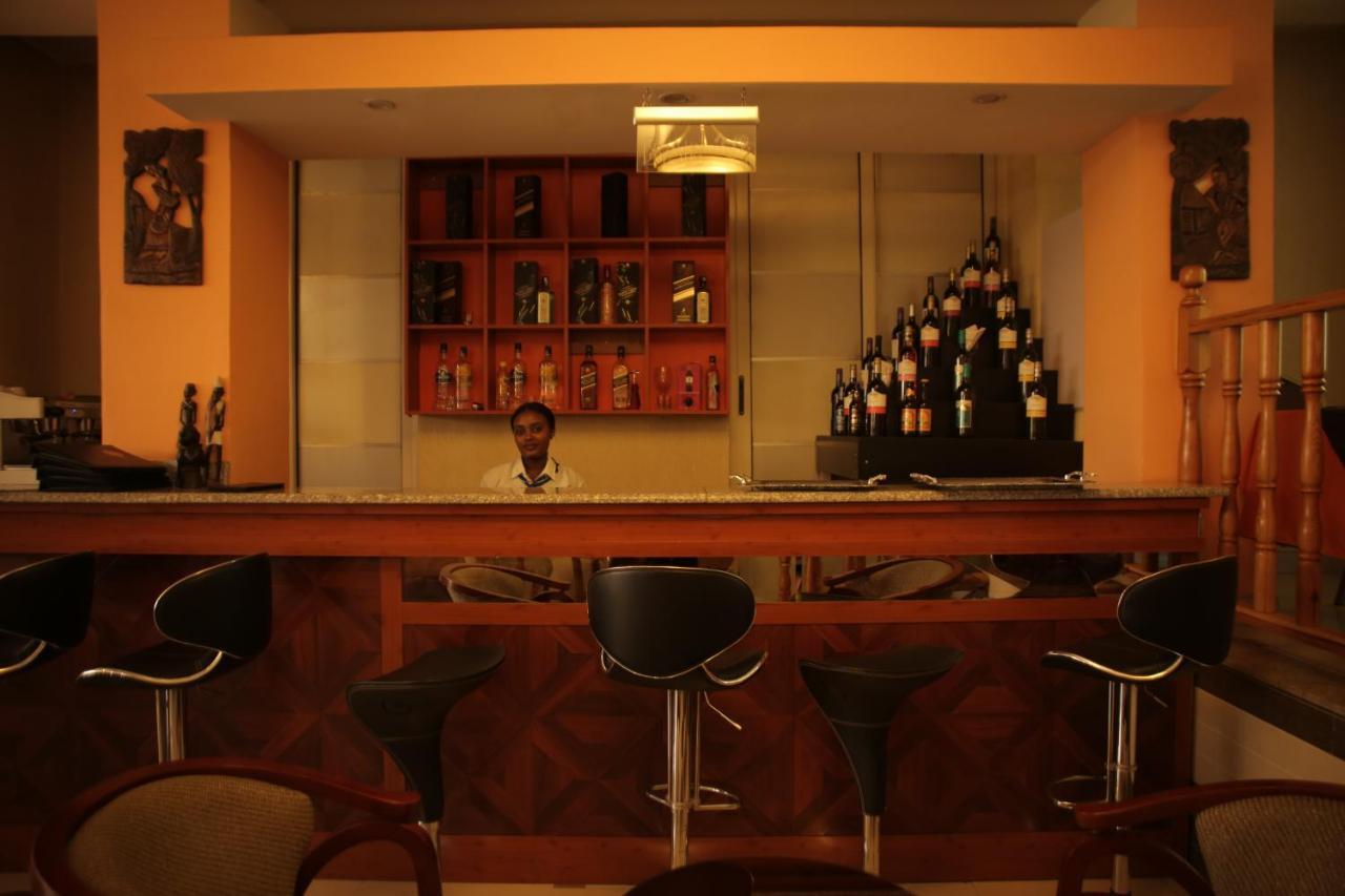 C Fun Addis Hotel Buitenkant foto