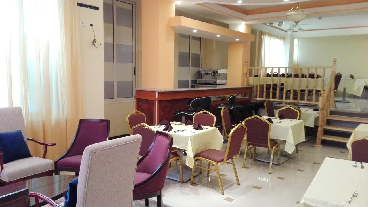 C Fun Addis Hotel Buitenkant foto