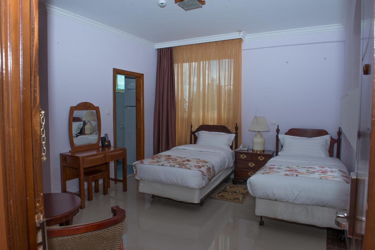 C Fun Addis Hotel Buitenkant foto