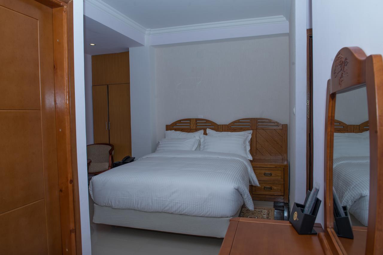 C Fun Addis Hotel Buitenkant foto