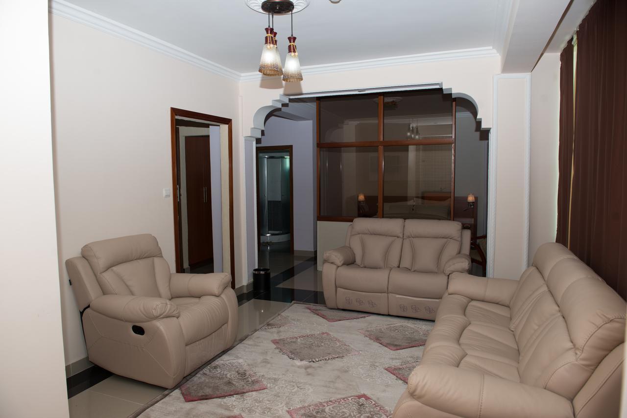 C Fun Addis Hotel Buitenkant foto