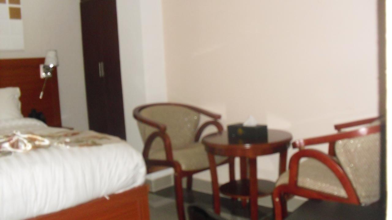 C Fun Addis Hotel Buitenkant foto