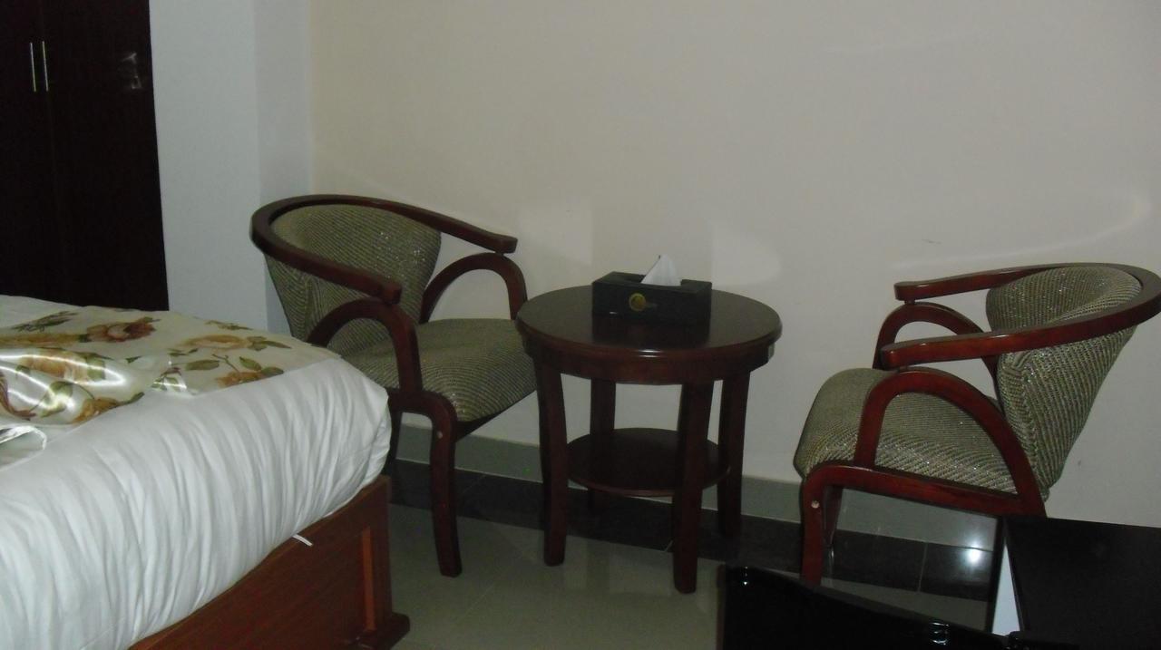 C Fun Addis Hotel Buitenkant foto