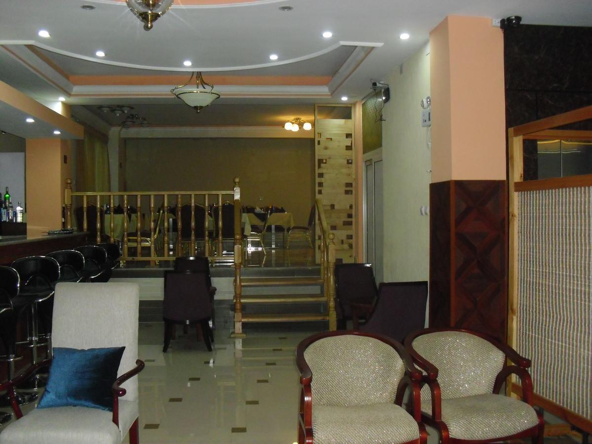 C Fun Addis Hotel Buitenkant foto