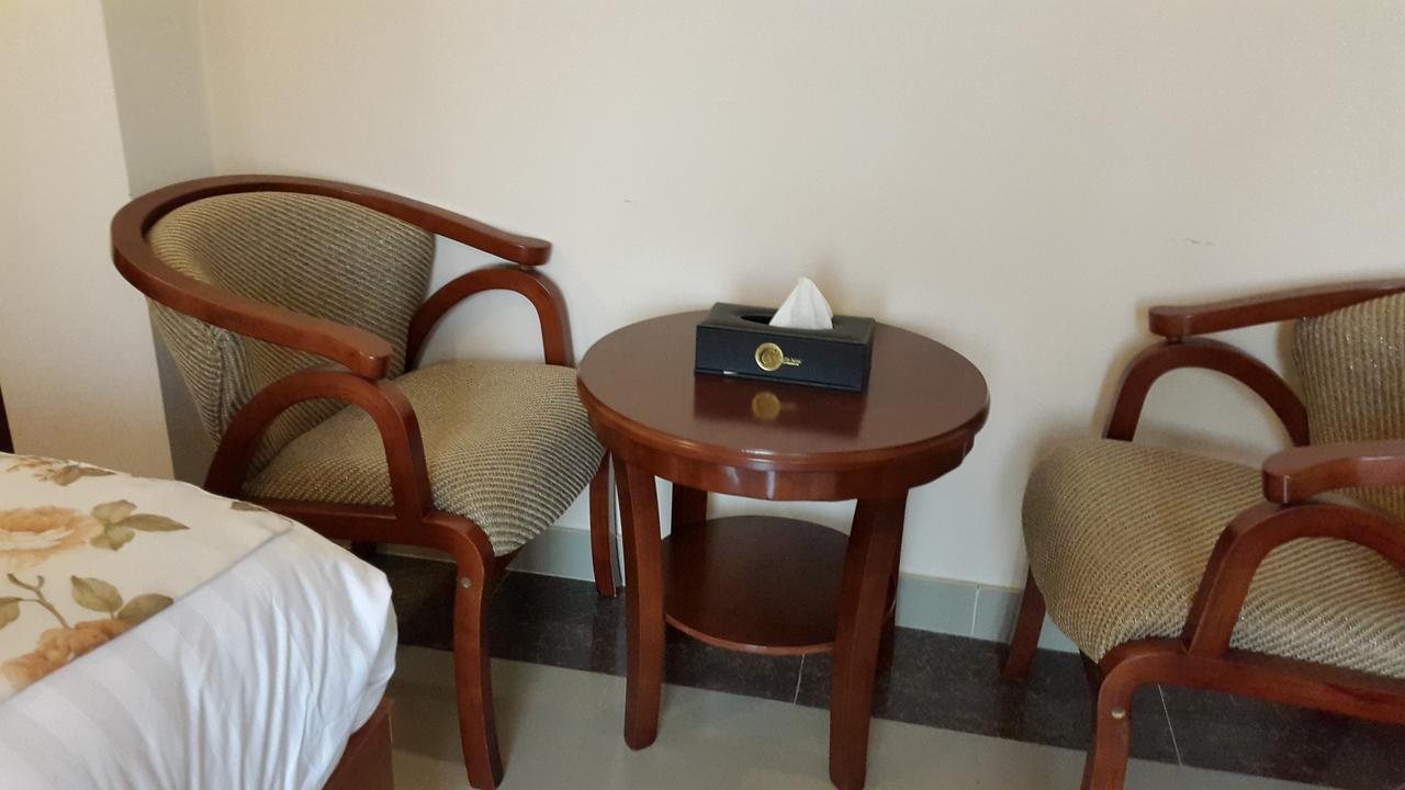 C Fun Addis Hotel Buitenkant foto
