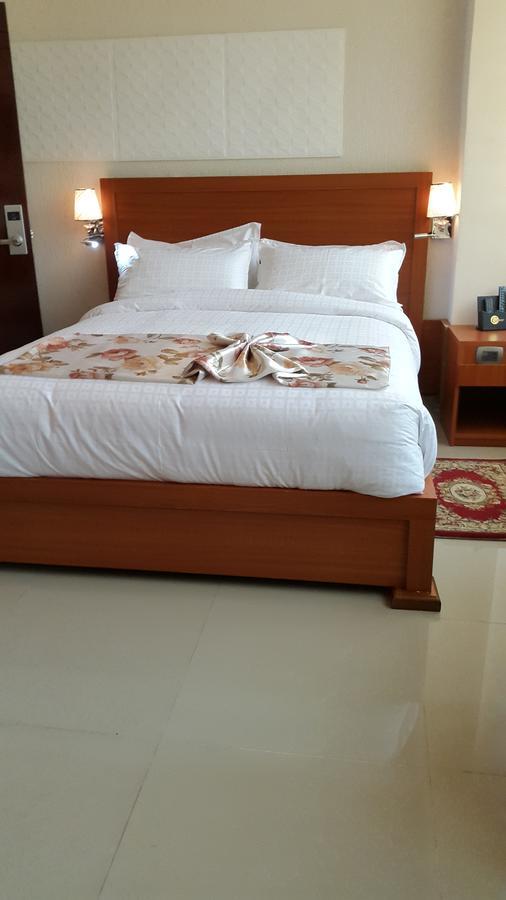 C Fun Addis Hotel Buitenkant foto