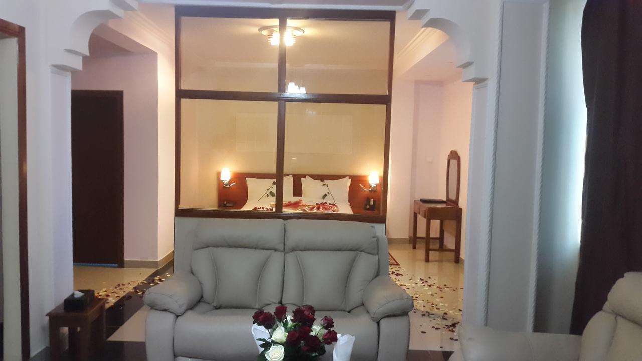 C Fun Addis Hotel Buitenkant foto