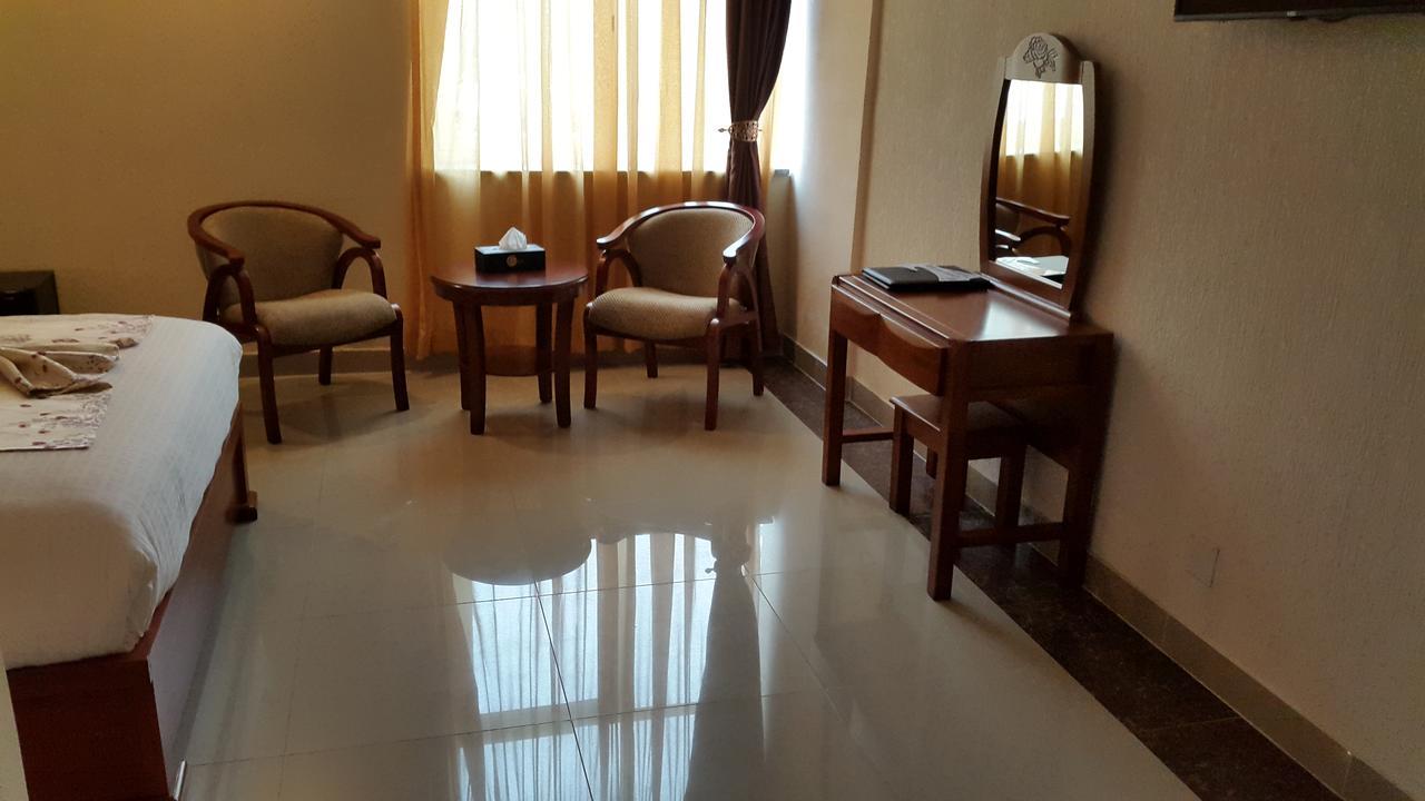 C Fun Addis Hotel Buitenkant foto