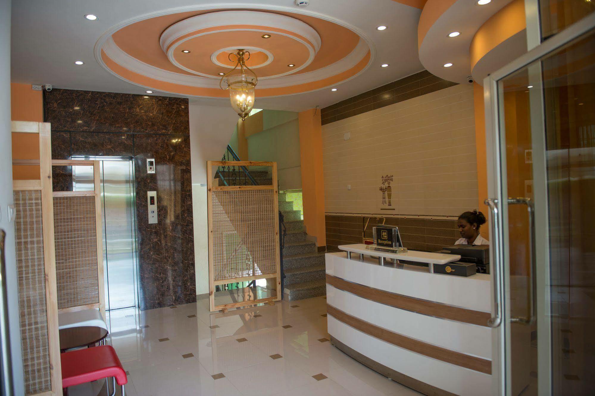 C Fun Addis Hotel Buitenkant foto
