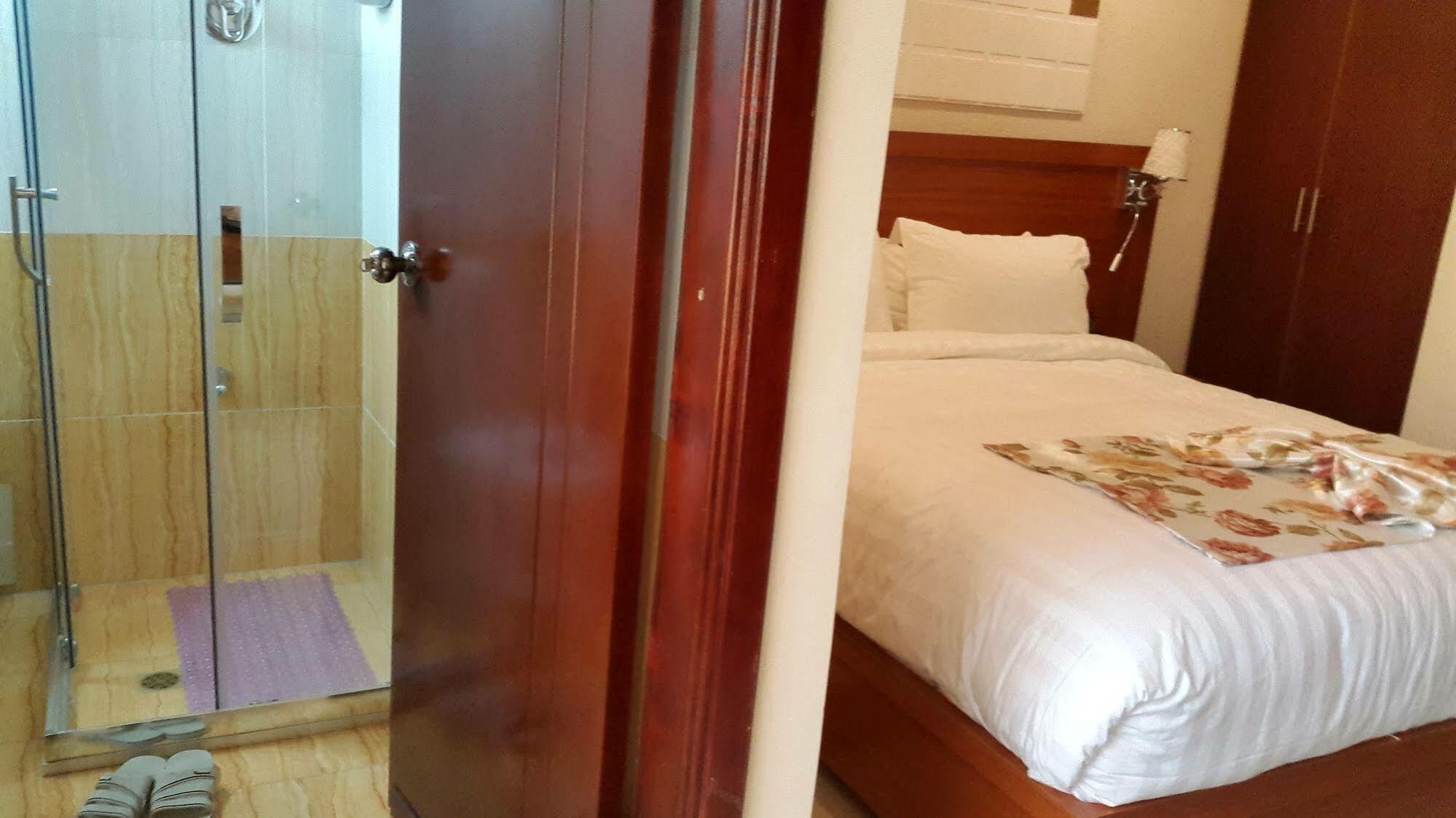 C Fun Addis Hotel Buitenkant foto