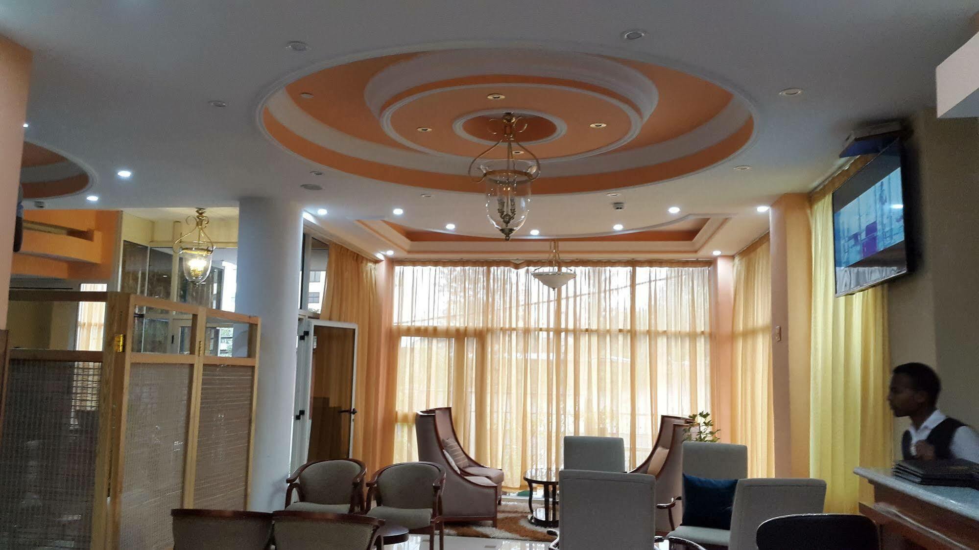C Fun Addis Hotel Buitenkant foto